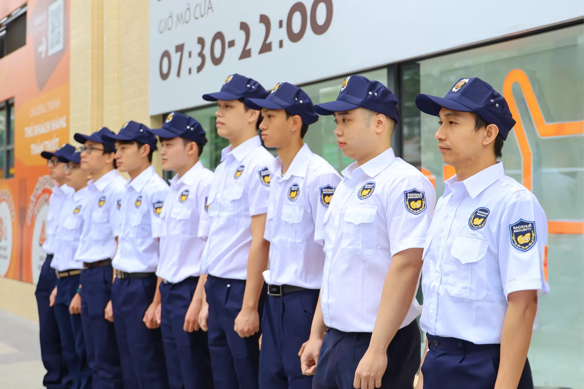 Bảo vệ Siêu thị BRG Mart