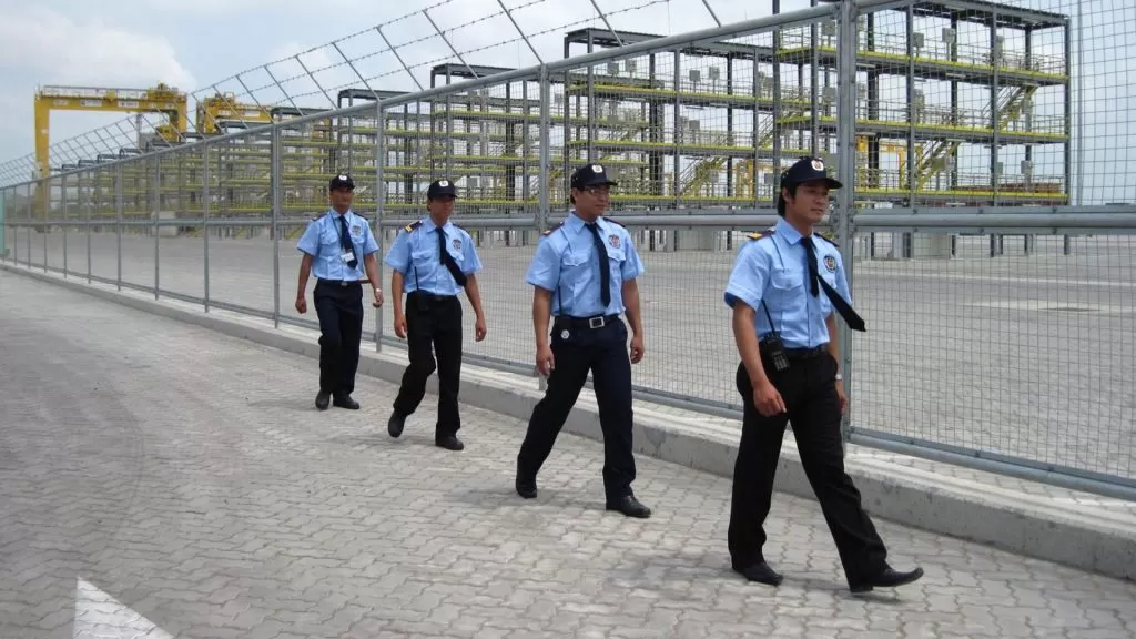 Huấn Luyện Tuần Tra, Kiểm Soát Ra/Vào